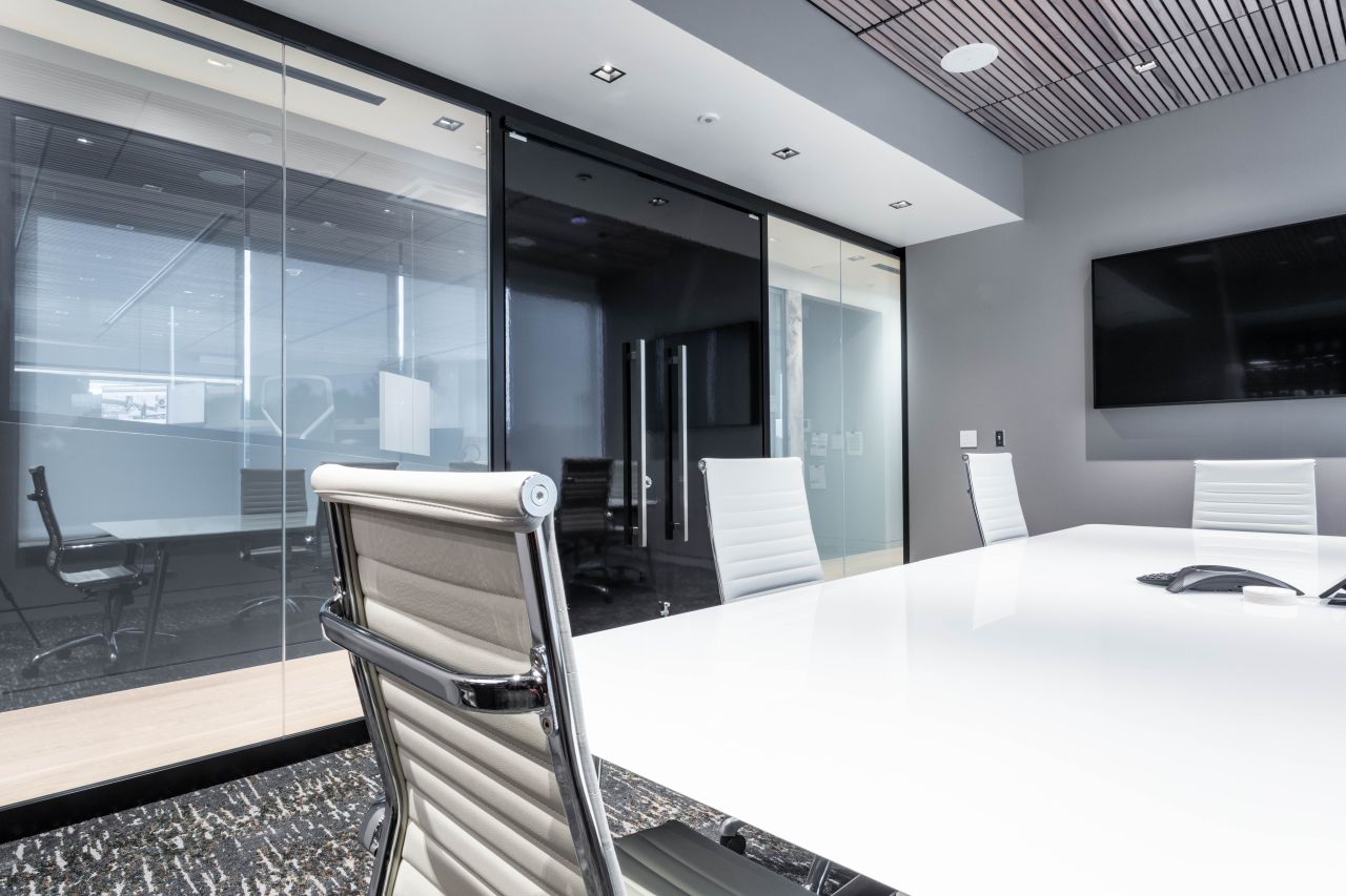 Meeting room viewed at an angle, open view (clear glass)