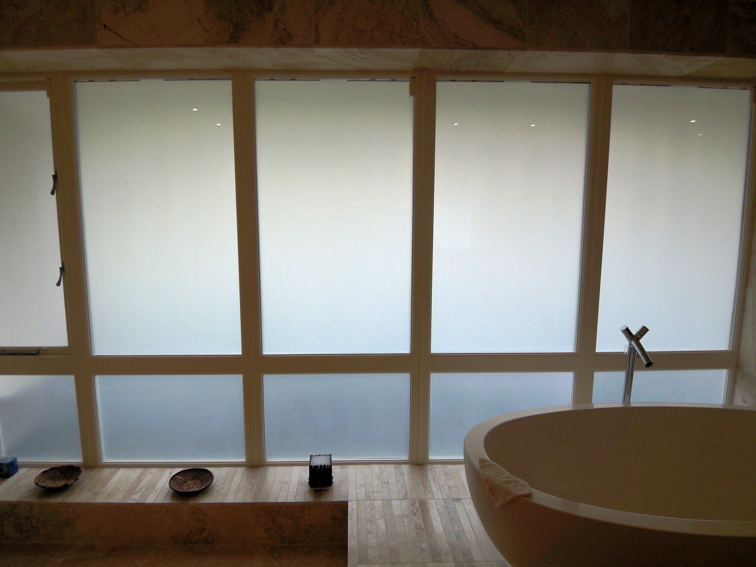 smart glass bathroom off