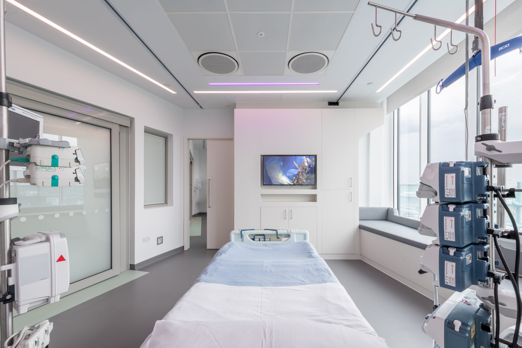 Privacy Smart Glass in London Hospital SmartGlass International