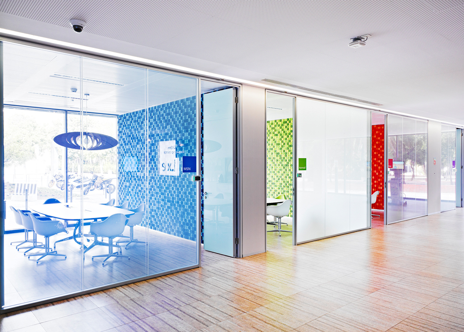 Switchable glass benefits to commercial premises