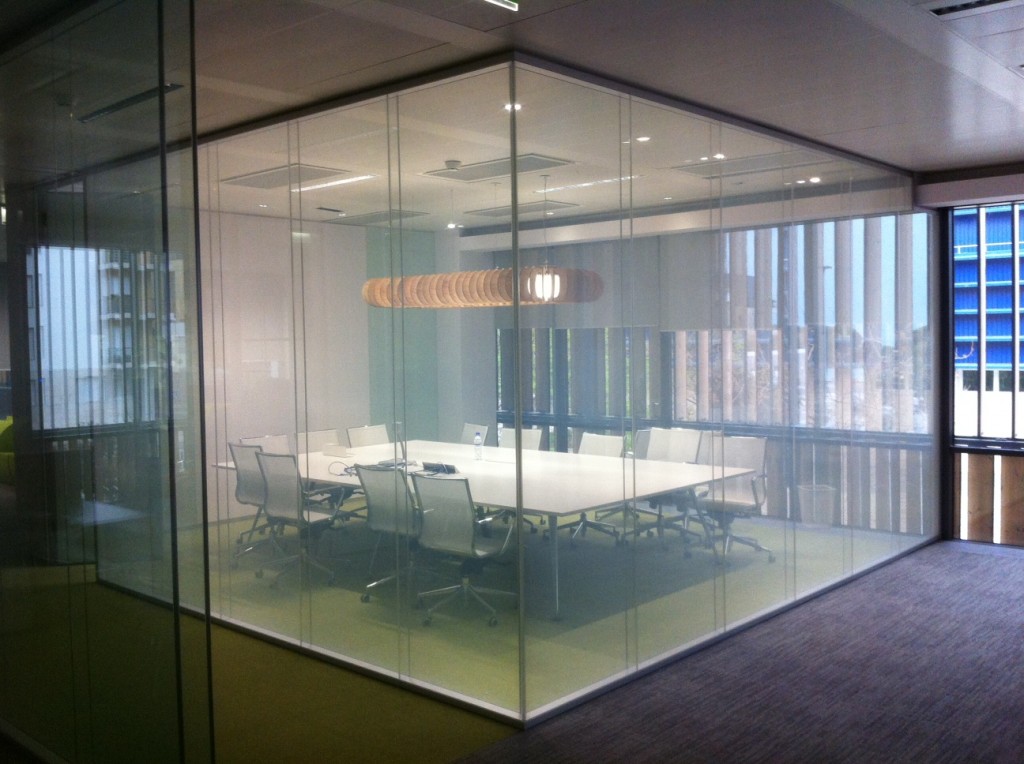 smart privacy switchable glass